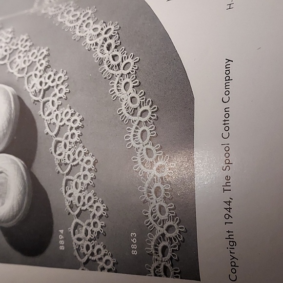 Vintage Tatting Book No 207 A Fascinating Book of Delicate Lace Designs - Picture 2 of 8